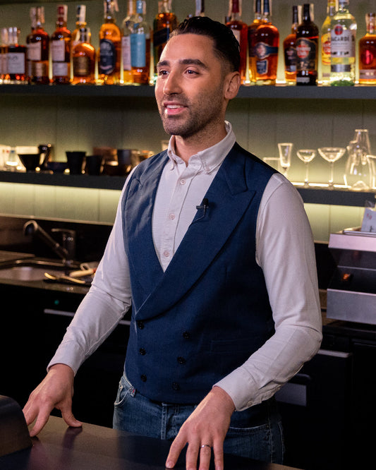 The Rhythm of the Bar: How Bartending Becomes an Art